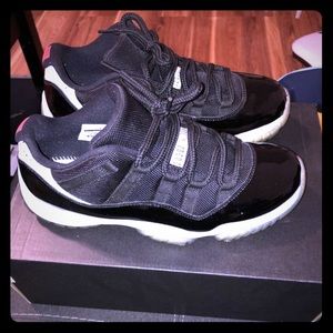 Jordan 11 low top men’s